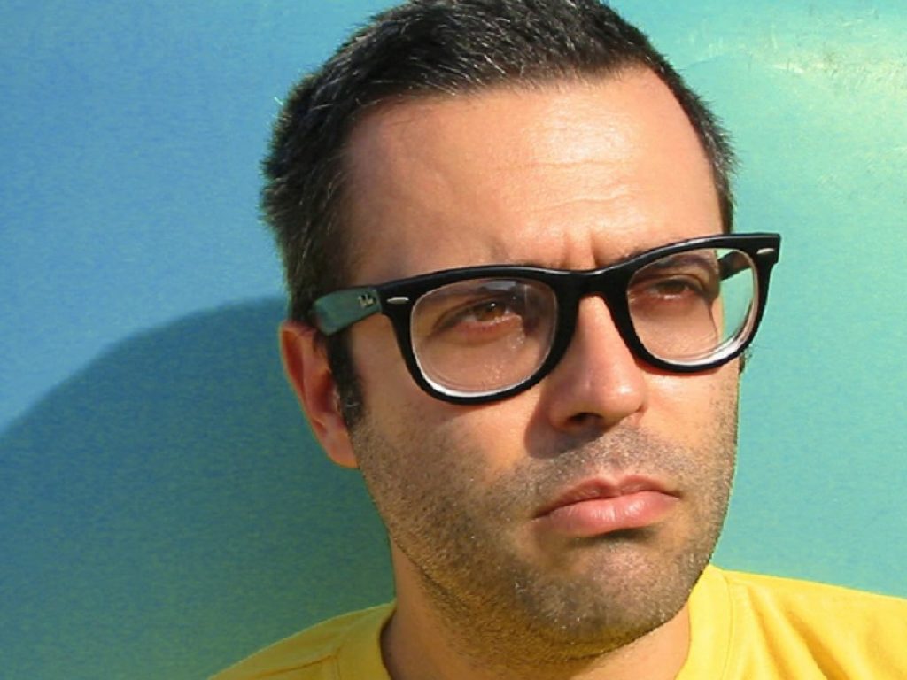 Frankie hi-nrg mc racconta il suo brano "Nuvole"