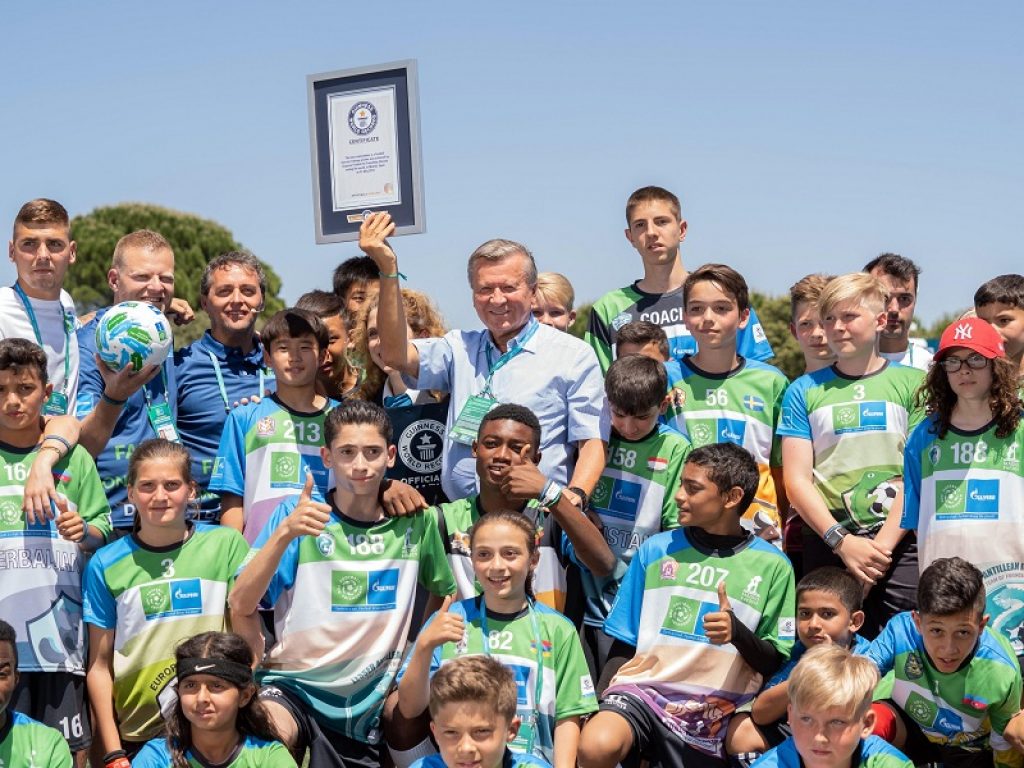 Calcio per l'amicizia punta al Guinness dei Primati