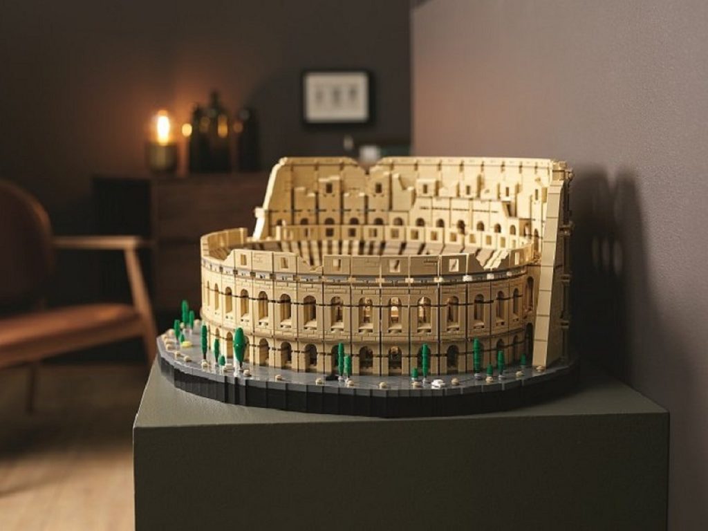 LEGO ricrea il Colosseo con il set più grande di sempre: il kit di mattoncini sarà in vendita dal 27 novembre