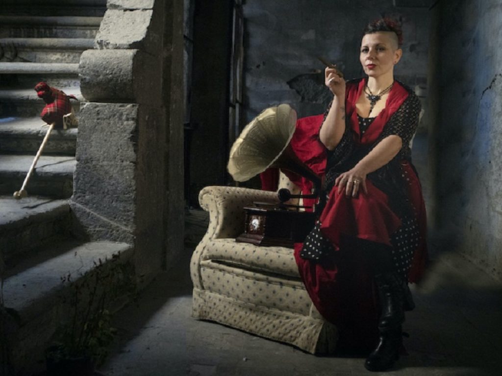 Libera Velo online con il singolo "Cricche"