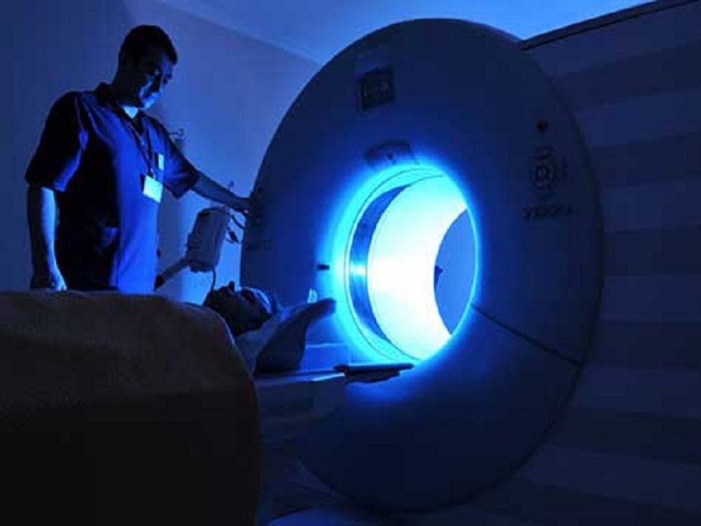 Le comorbilità vascolari, tra cui il diabete e l'ipertensione, sono legate a funzioni cognitive ridotte nei pazienti con sclerosi multipla