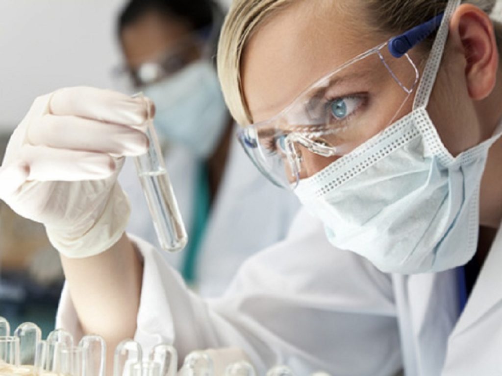 Uno studio ha dimostrato un aumento della PK2, l chemochina Prochineticina 2, nel siero di malati di Parkinson suggerendone un potenziale ruolo protettivo