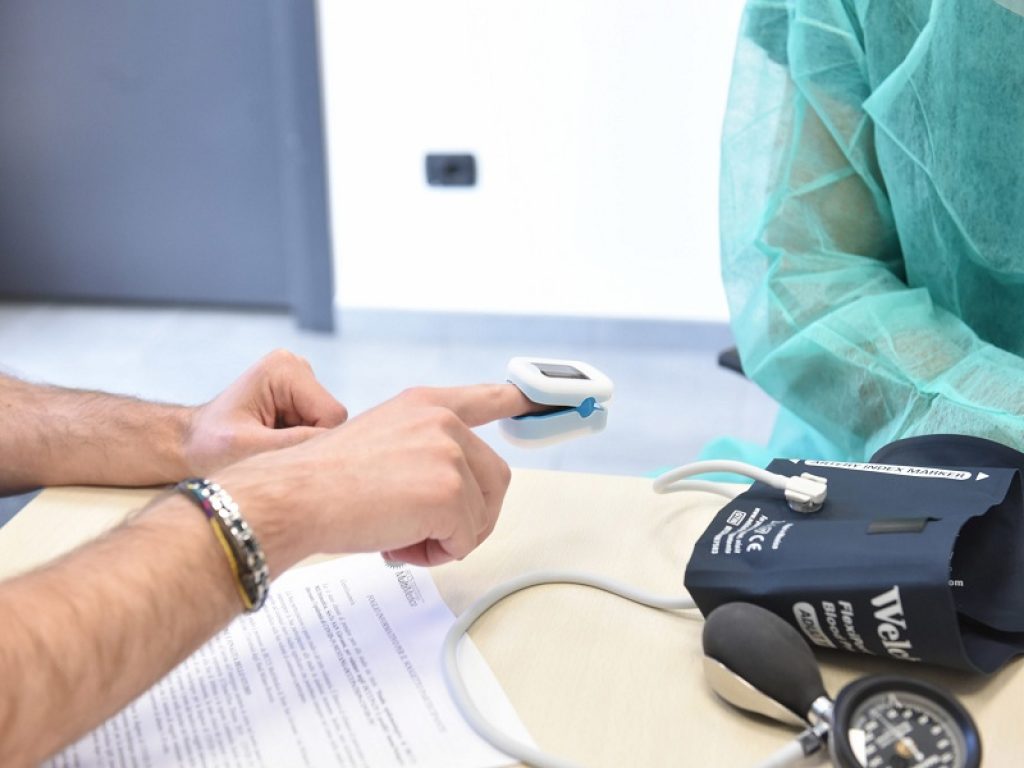 I medici: meglio tenere in casa un saturimetro