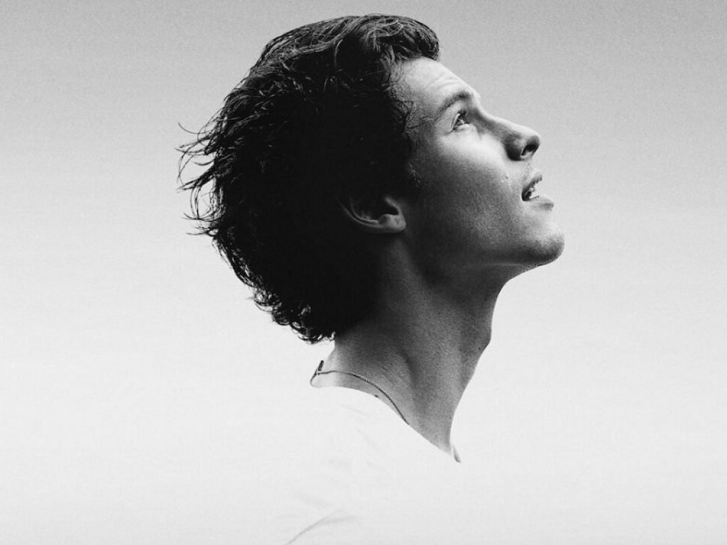 Shawn Mendes su YouTube con il videoclip di “Summer of love”: il nuovo singolo è disponibile anche sulle piattaforme streaming