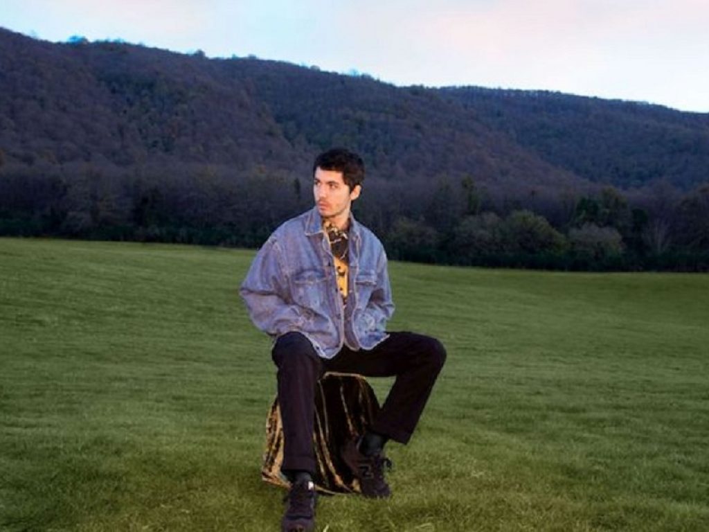 Fulminacci online con il video di "Un fatto tuo personale"