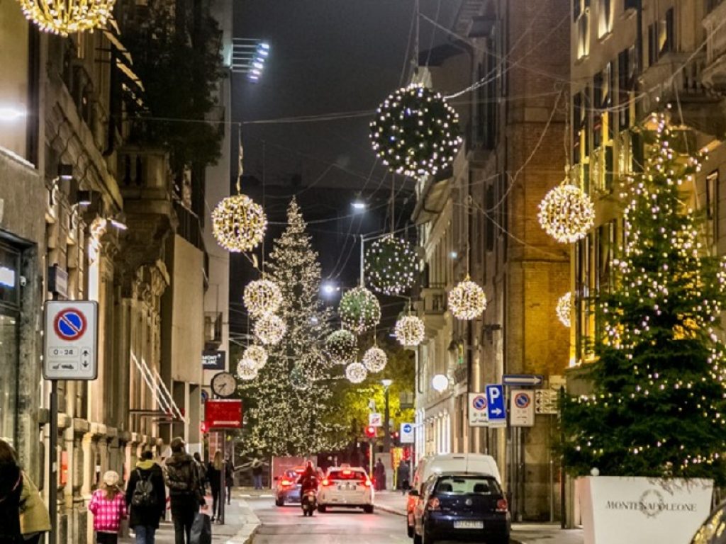 MonteNapoleone District riapre con il Natale