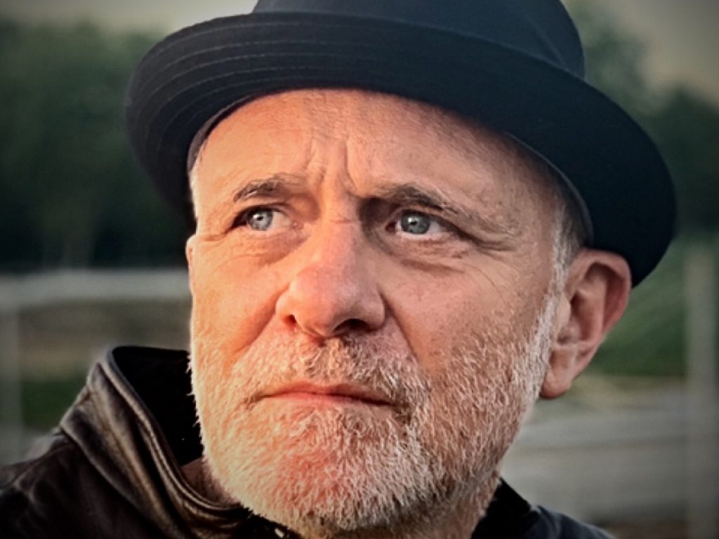 Paolo Zagari pubblica "Soli, bastardi e sentimentali"