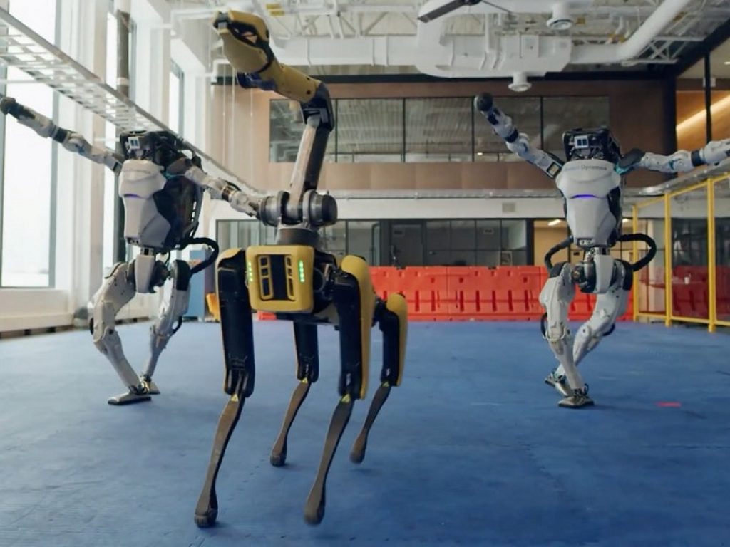 I robot di Boston Dynamics ballano: il video è virale