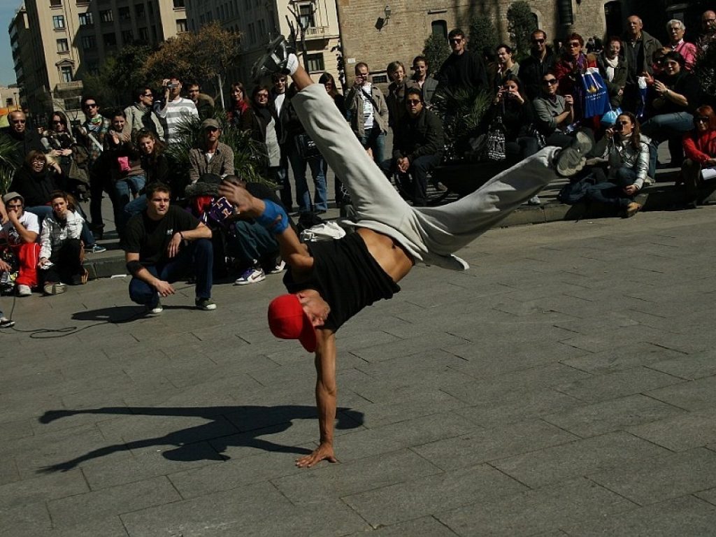 Break dance disciplina olimpica: debutto nel 2024