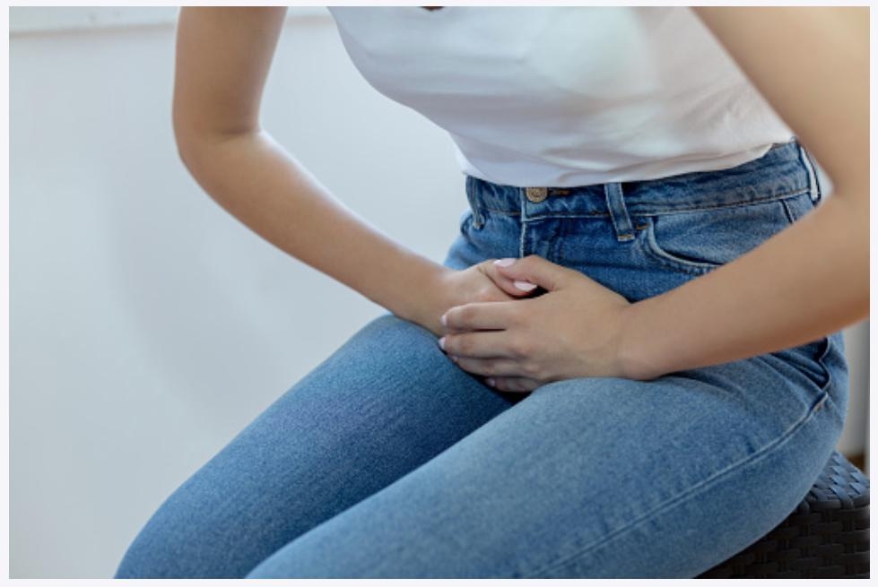 Cure, diagnosi precoci e più prevenzione: sono i sogni sotto l’albero delle donne e ragazze con endometriosi