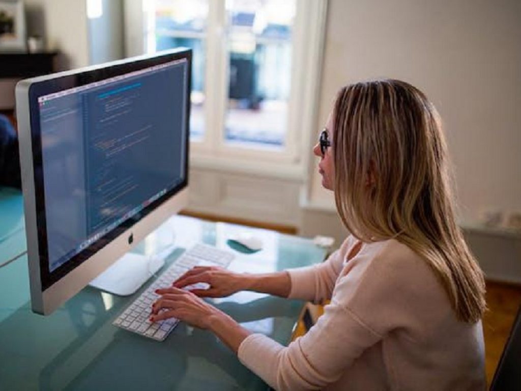 I linguaggi di programmazione in C sono tra i più diffusi ed utilizzati al mondo anche perché sono supportati dalla quasi totalità dei sistemi operativi.