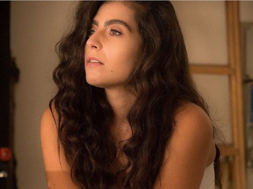 "Sguardo blu" è il nuovo singolo della giovane cantautrice toscana Maria, già vincitrice della 61esima edizione del Festival di Castrocaro