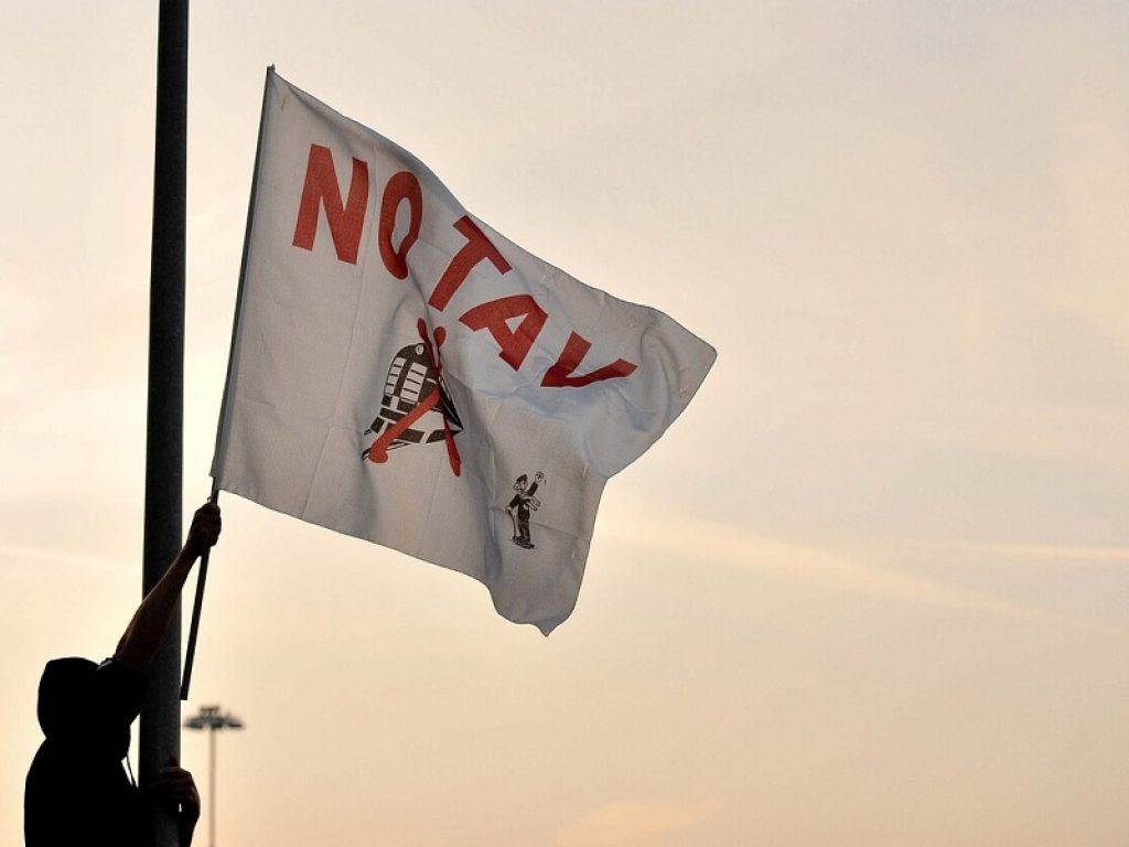 Governo nel caos: maggioranza spaccata sulla Tav