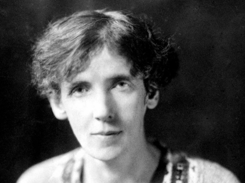 Esce in Italia il romanzo distopico "Eccetera" di Rose Macaulay: il libro che ispirò Huxley e Orwell è pubblicato da Liberilibri 2020