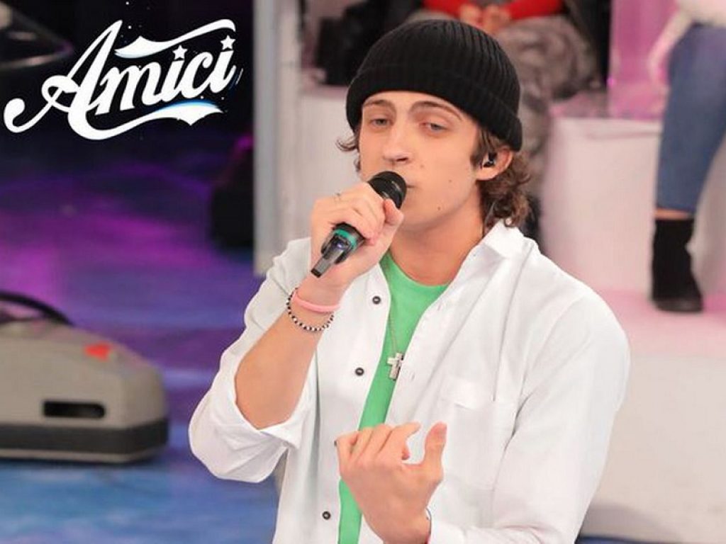 Amici: fuori gli inediti di Sangiovanni e Leonardo