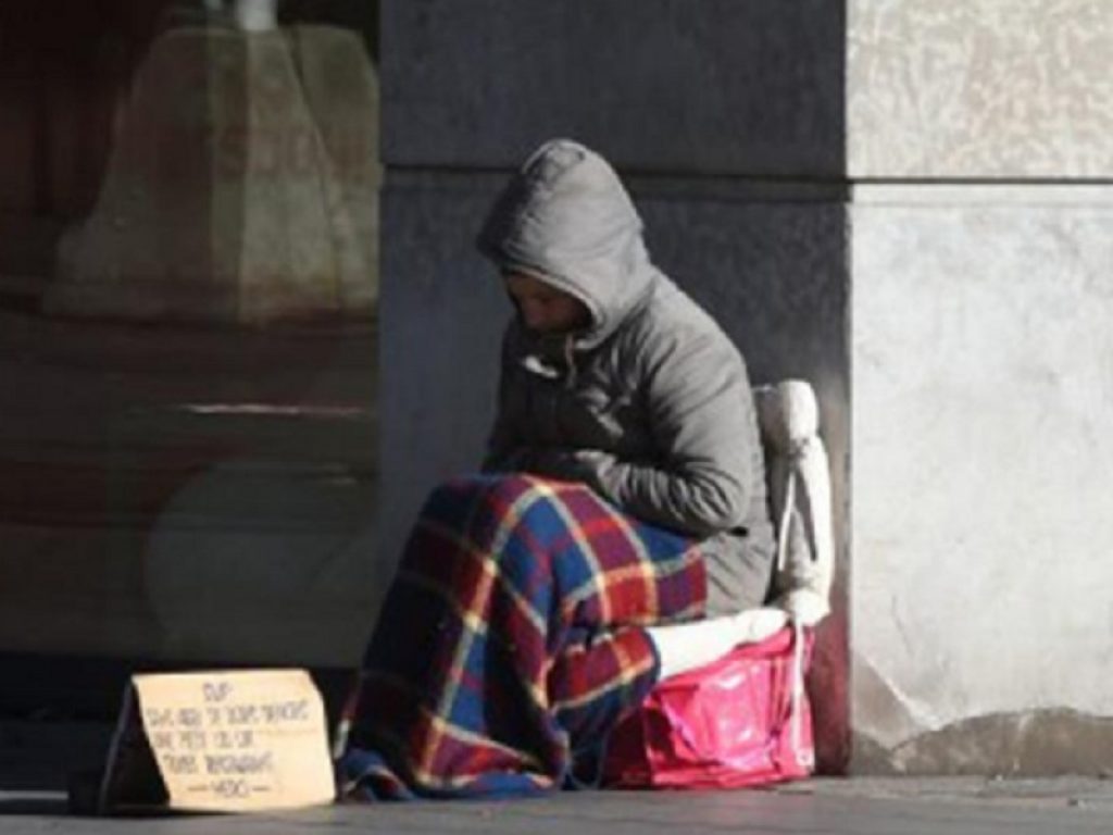 Entro il 2030 basta senzatetto nell’UE