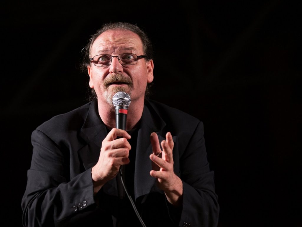 Flavio Oreglio in libreria con “Brev Art - vent’anni di momenti catartici”