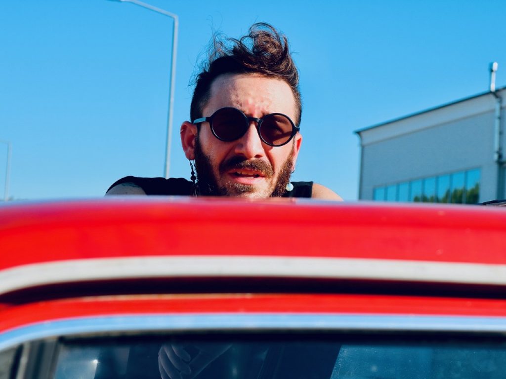 Pakkio Sans pubblica il nuovo brano "Pink Illusion"