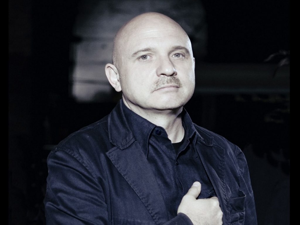 Il Narratore audiolibri pubblica “Le cose fondamentali” dello scrittore e drammaturgo veneziano Tiziano Scarpa, vincitore del Premio Strega con “Stabat Mater”