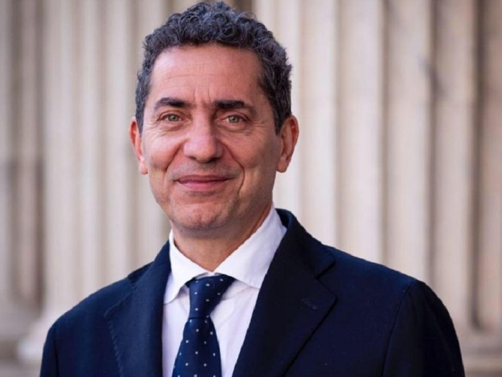 Glucosio, ossigeno, carbonio: il discorso di Cioffi è già cult