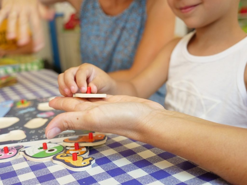 Uno studio a cui ha partecipato anche il Cnr ha evidenziato un collegamento tra disturbi del neurosviluppo e infezioni in gravidanza