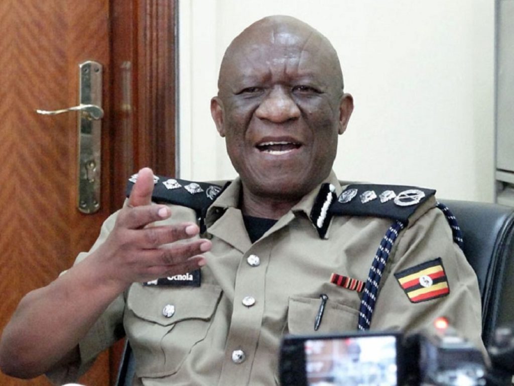Uganda, il capo della Polizia: “Picchiamo i reporter per proteggerli”
