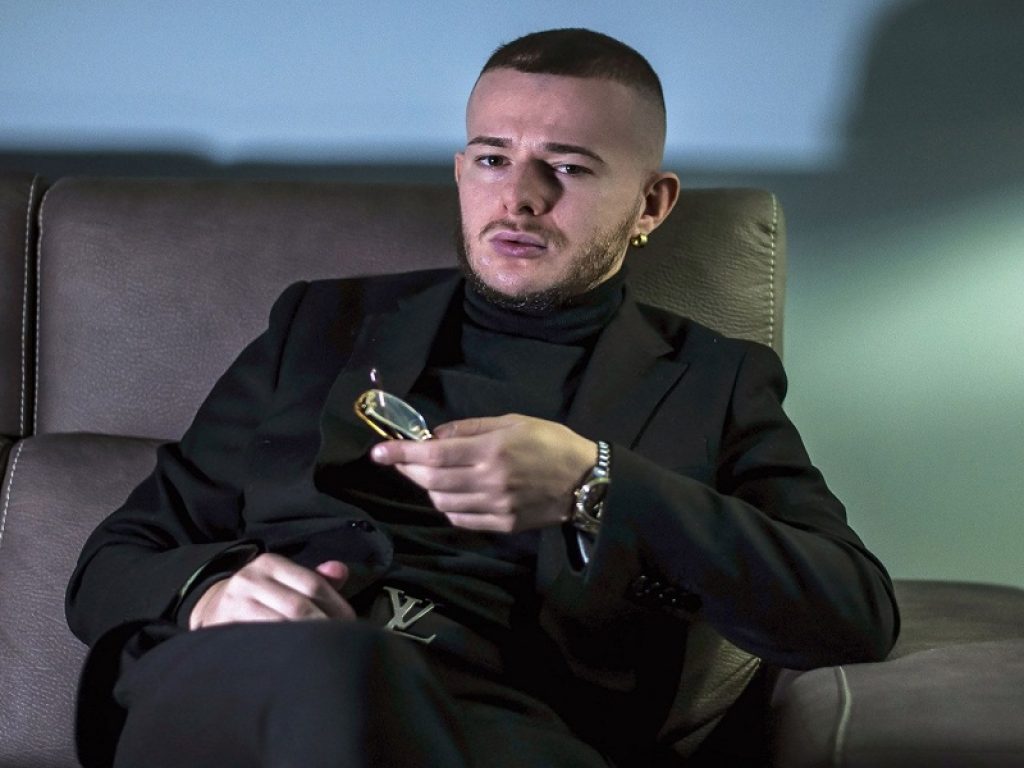 Cojaboy debutta con il brano "Polka Remix"