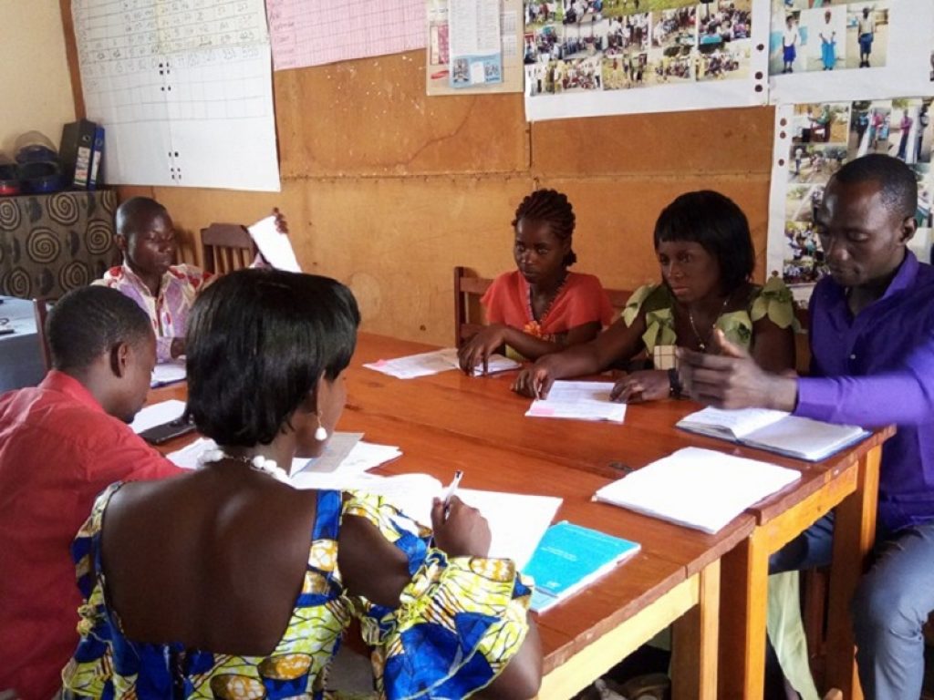 Congo, Bushambale spiega come tiene i ragazzi lontani dalle armi