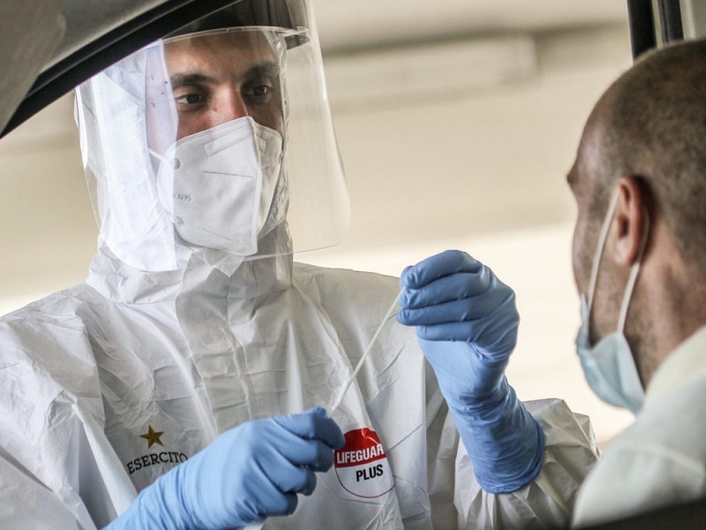 In Italia variante Omicron e Delta