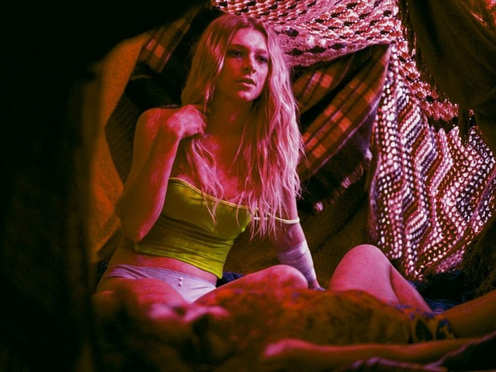 Euphoria, su Sky arriva il secondo episodio speciale dedicato a Jules