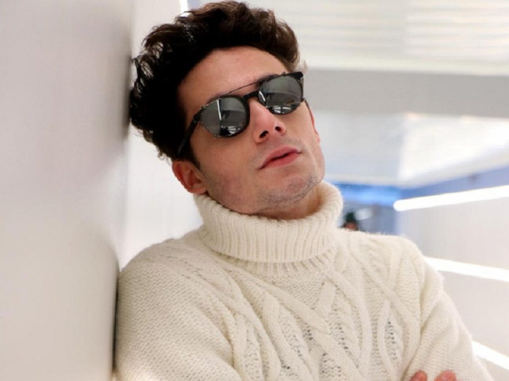 Filippo Lombardelli pubblica il nuovo brano "Sguardi"