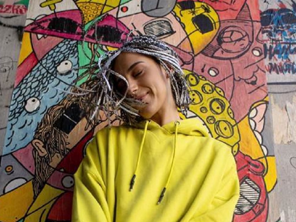 Giulia Molino torna con una canzone in napoletano