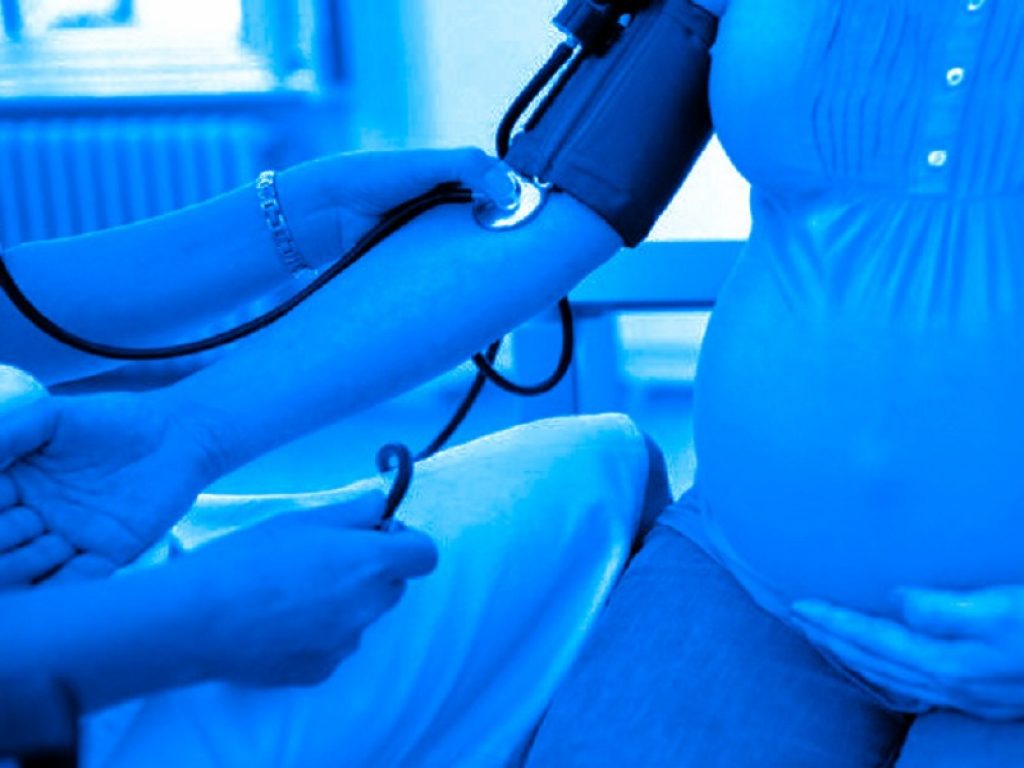 Le donne che sviluppano ipertensione in gravidanza hanno maggiori probabilità di mostrare deficit cognitivo 15 anni dopo secondo uno studio