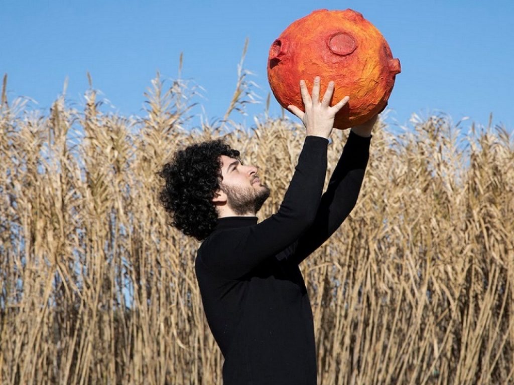 Larocca online con il nuovo brano "Satelliti"