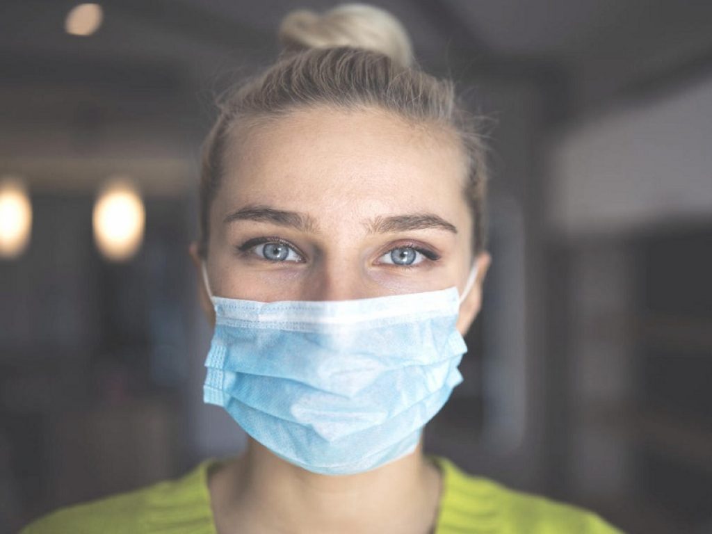 Congiuntivite da mascherine: meglio rivolgersi all'oculista