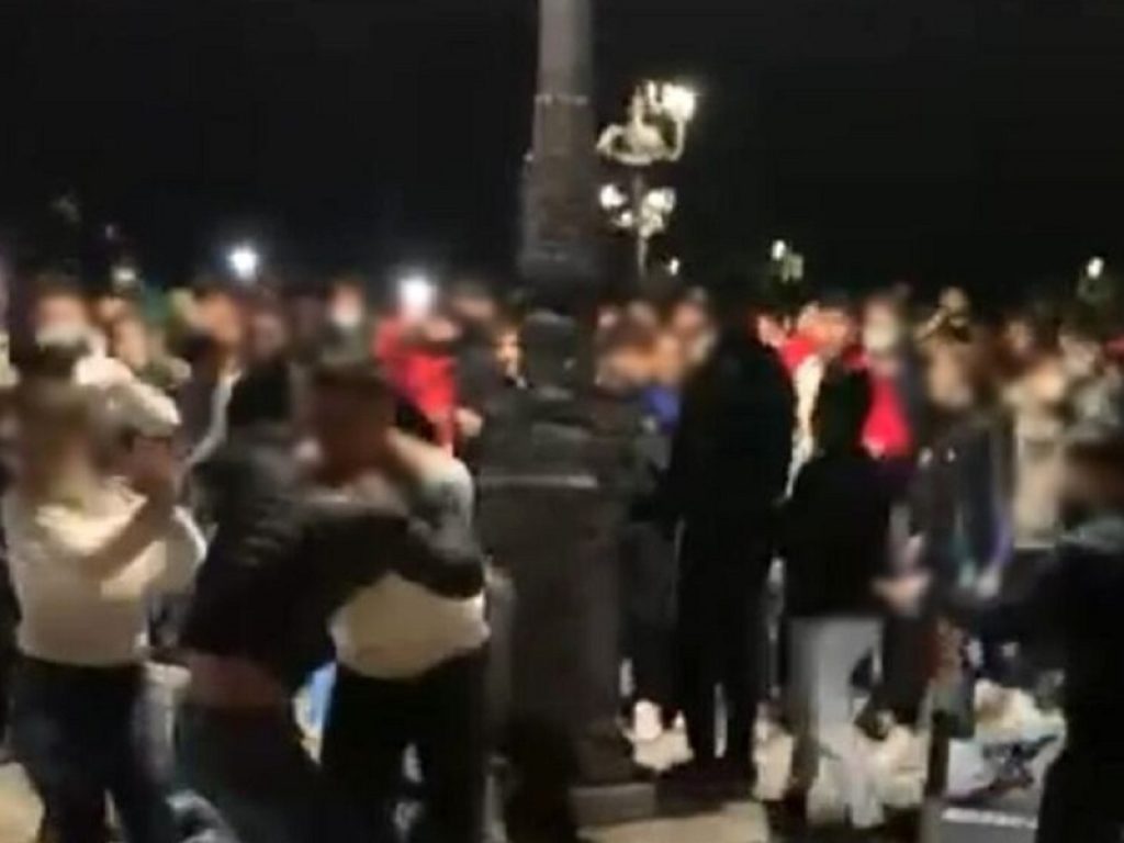 Maxi risse tra giovani: IDO analizza il fenomeno