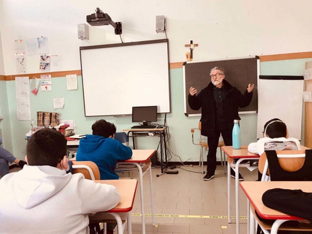 Padre Maccalli racconta la prigionia agli studenti