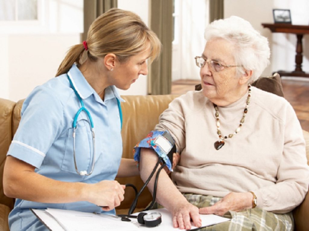 Ipertensione in pazienti con fibrillazione atriale: possibile aumento del rischio di lesioni al cervello secondo un nuovo studio