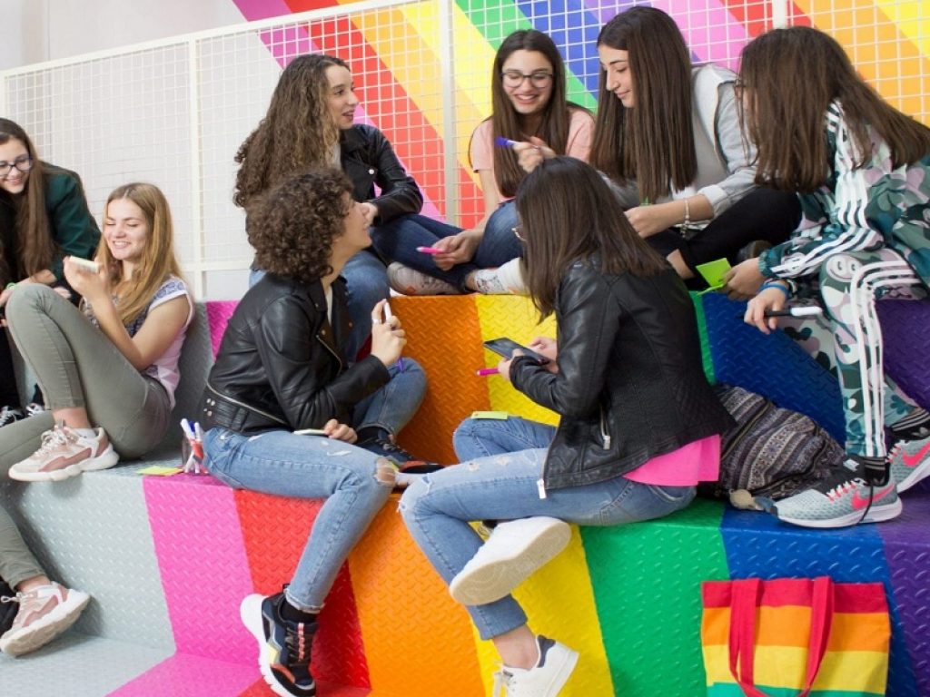 Ragazze a scuola di politica con Prime Minister