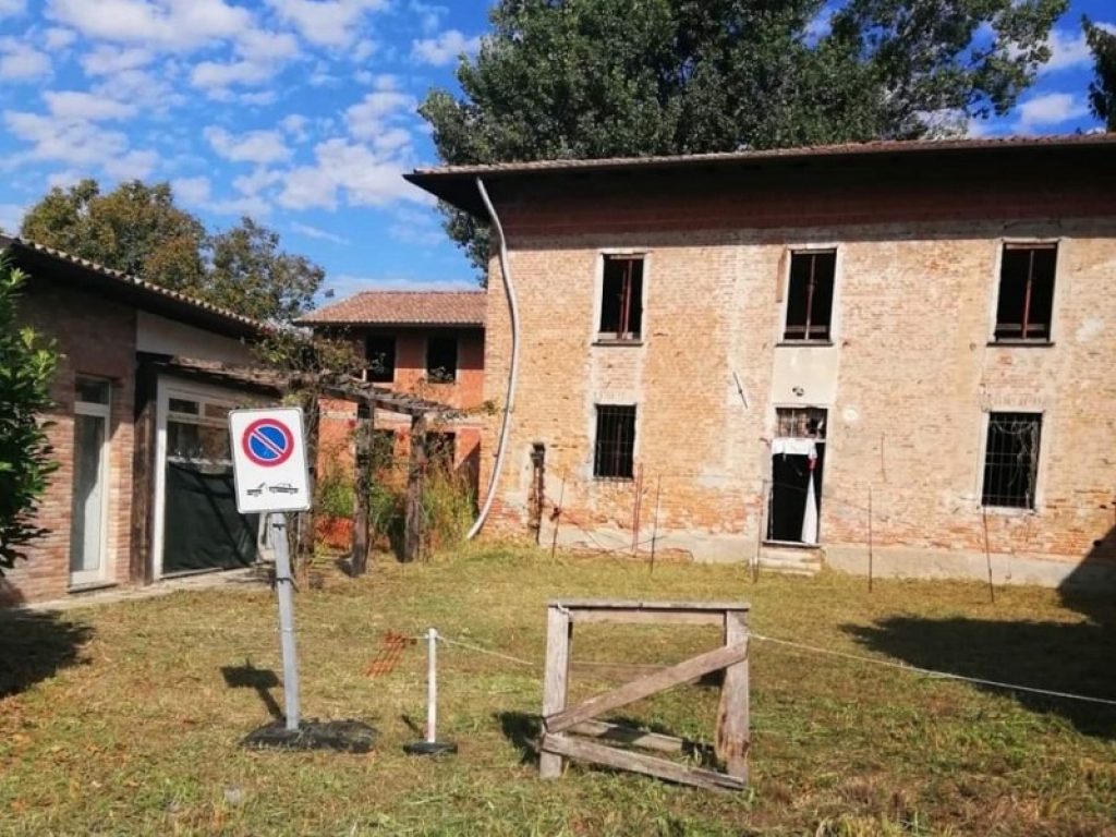 Nell'Oltrepo Pavese mobilitazione per Villa Gaia