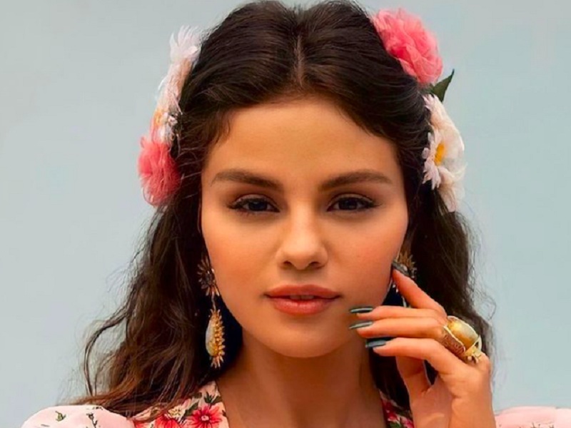 Selena Gomez canta in spagnolo "De Una Vez"