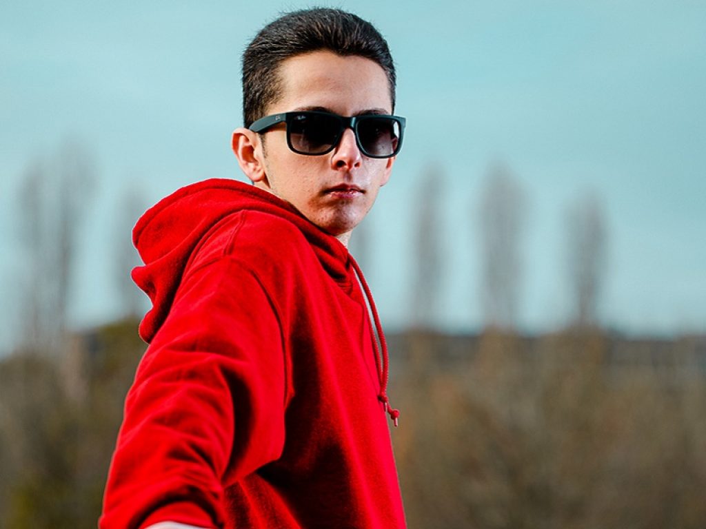 Nella compilation "Urban Fighters" c'è anche Simos