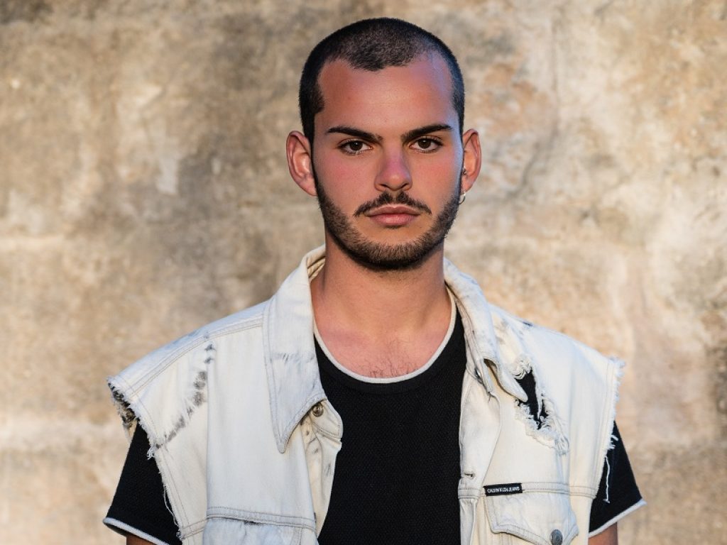 SOLOSALVO in radio con "Dalla parte del manico"