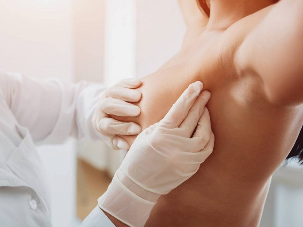 Tumore al seno: -36% di chemioterapia con i test genomici. Le nuove conferme arrivano da uno studio e da una pubblicazione presentata al Congresso ASCO