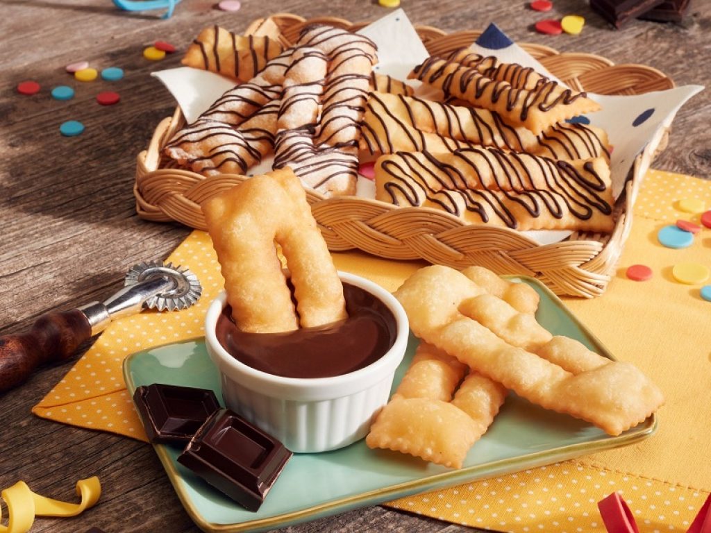 Dolci di Carnevale: la ricetta delle Chiacchiere Golose