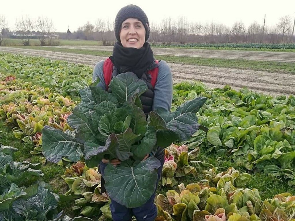 Corinna Raganato insegna l'orto biologico su ZOOM