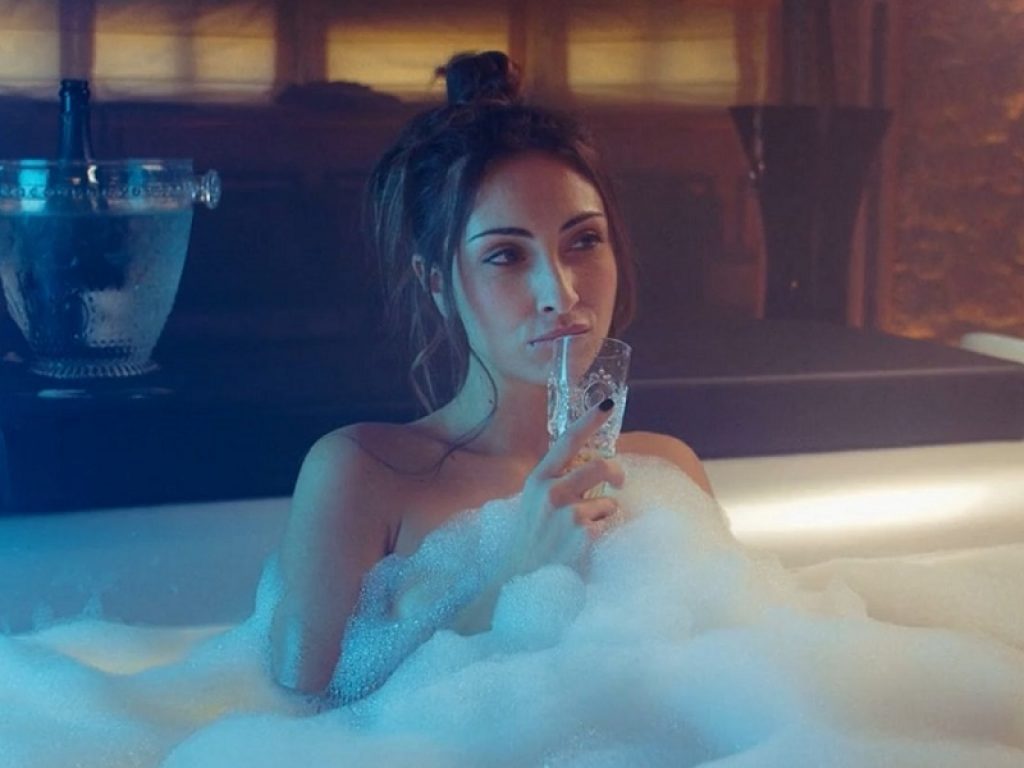 Lialai con Rocco Siffredi nel video del singolo Kill Me