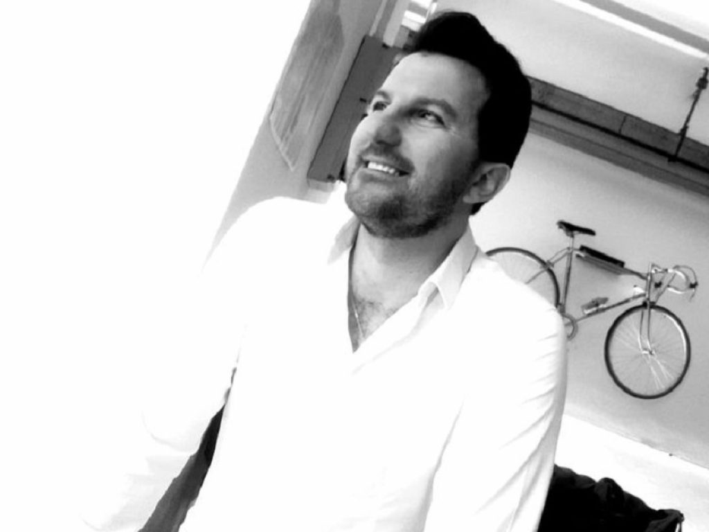 Andrea Annecchini online con "Gerbere in dicembre"