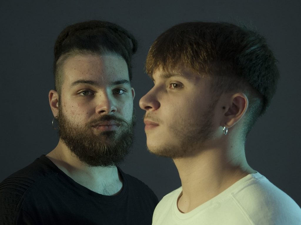 "G…" è il nuovo brano del duo CAPITOLO21