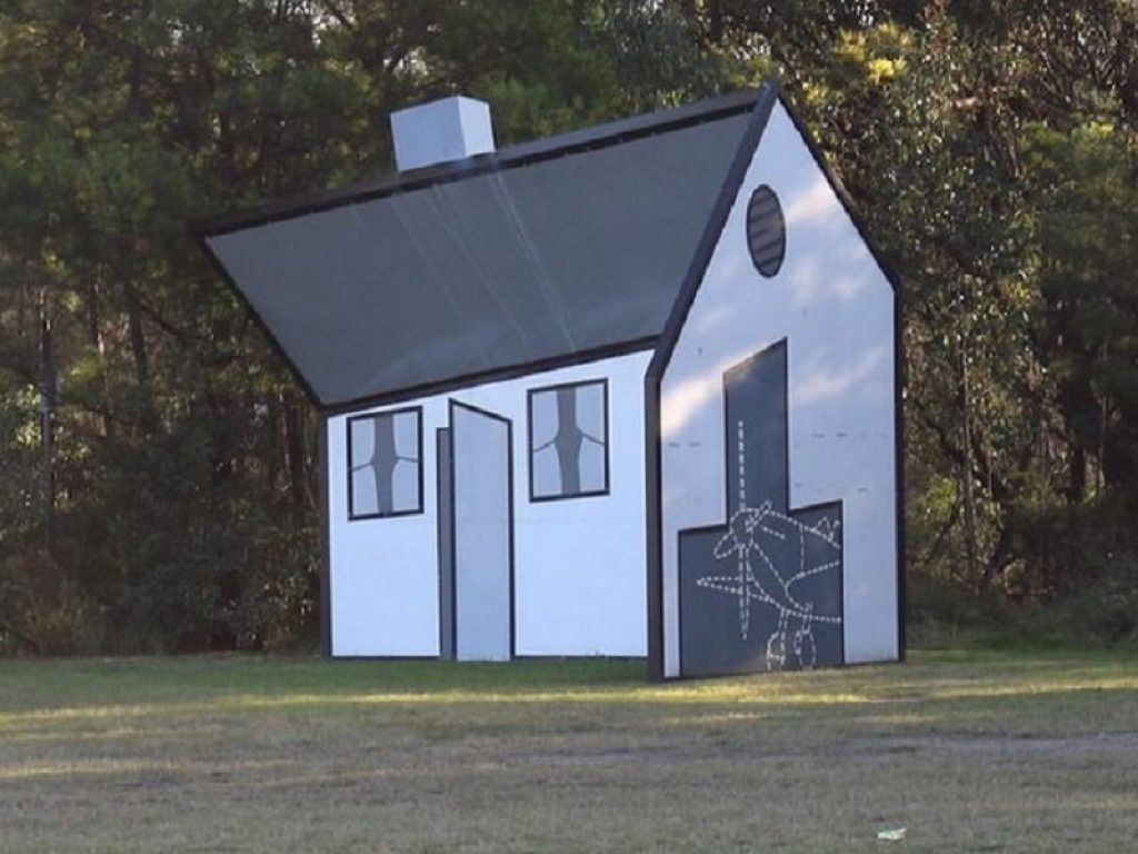 La casa che gira è solo un'illusione ottica